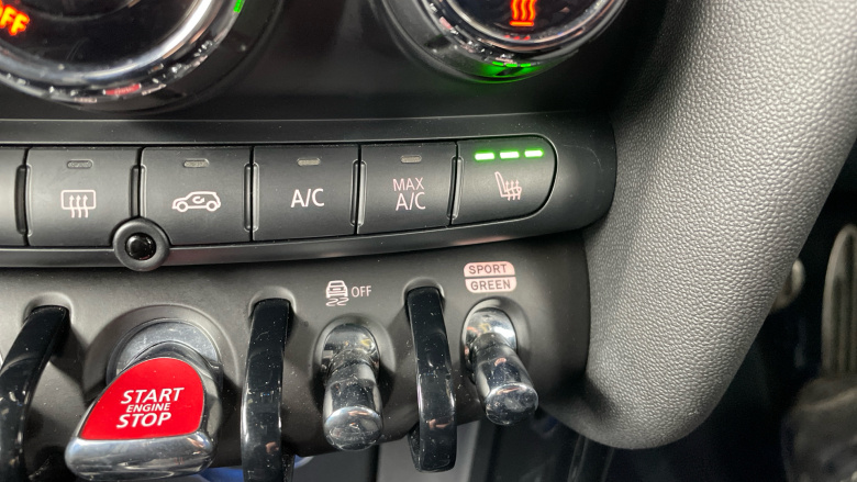 MINI Hatchback 2.0 Cooper S Sport II 5dr Auto [Comfort/Nav Pack] Petrol Hatchback